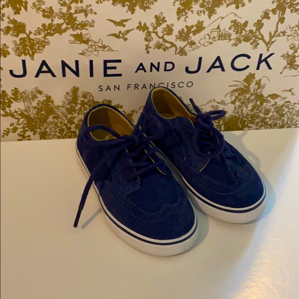 Janie and Jack navy wingtip sneakers #1 - Picture 1 of 5